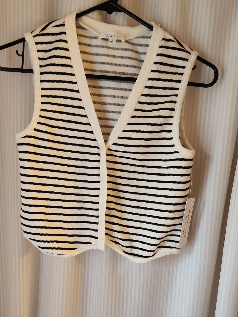 Knit Sleeveless Stripe Vest - White & Black